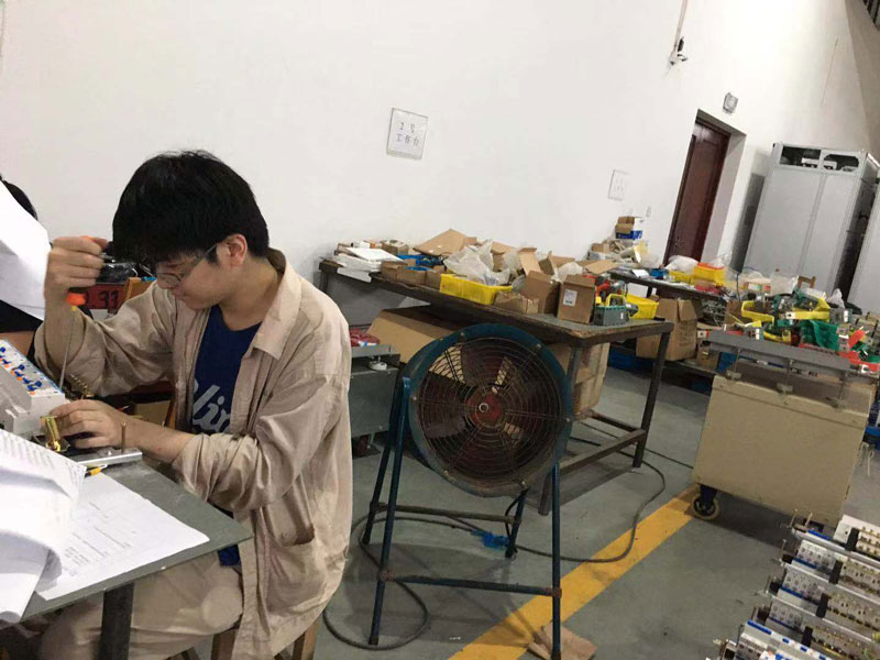 考核帶動(dòng)培養(yǎng)模式在裝配車間悄然發(fā)芽、生根